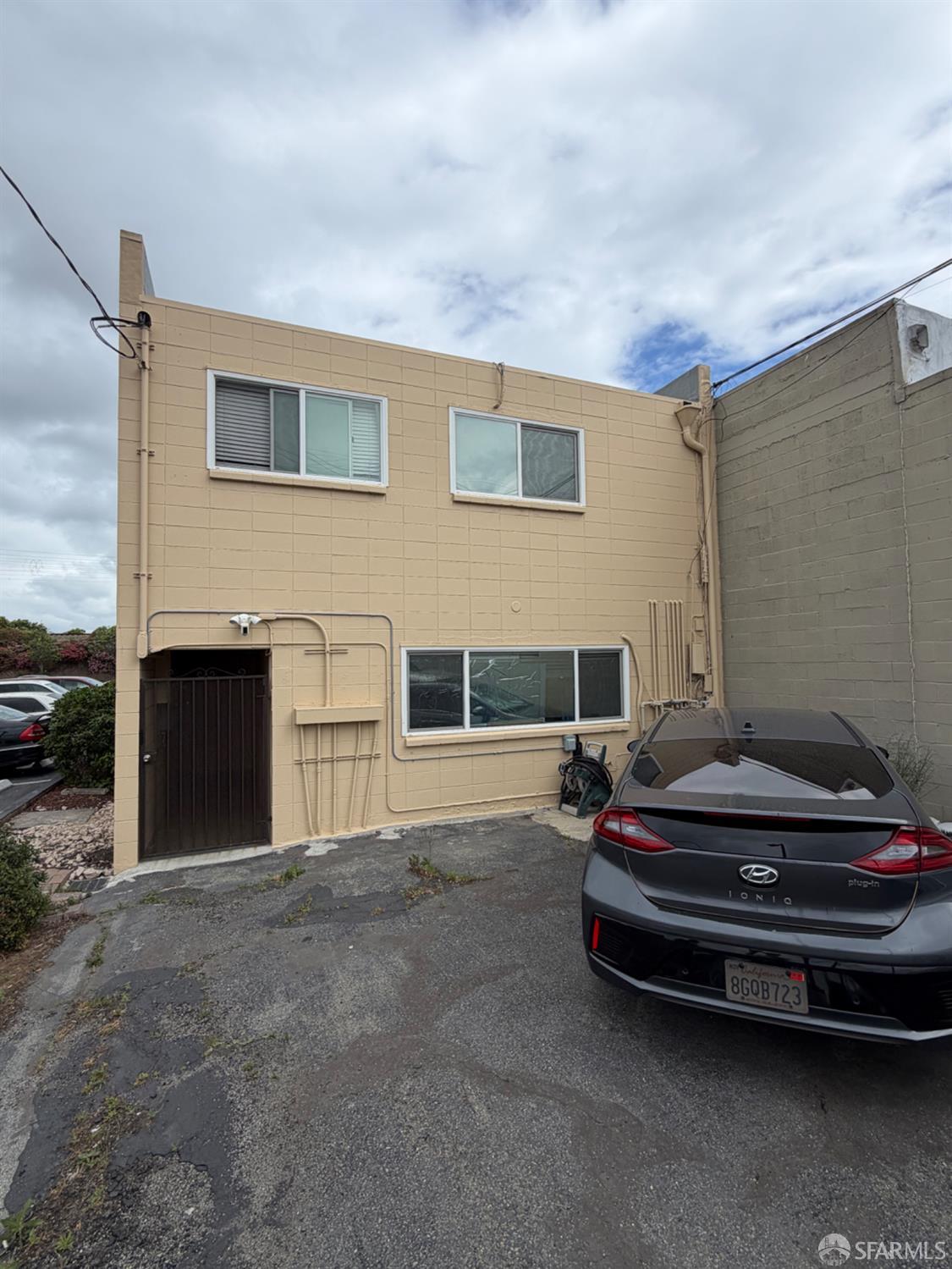 Commercial Sale in San Carlos 3