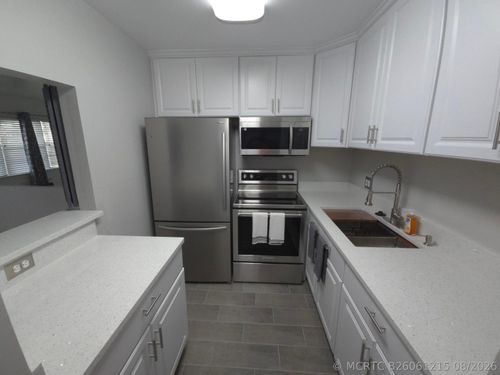 208 Kent M, West Palm Beach, FL, 33417-1725 | Card Image