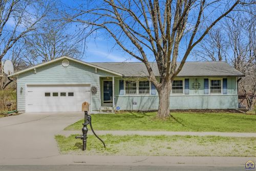 4814 Sw Cochise Ave, Topeka, KS, 66614-3807 | Card Image