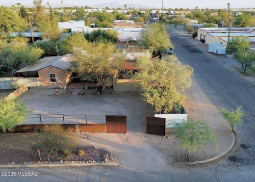 4102 E Camino De La Colina, Tucson, AZ, 85711-5311 | Card Image