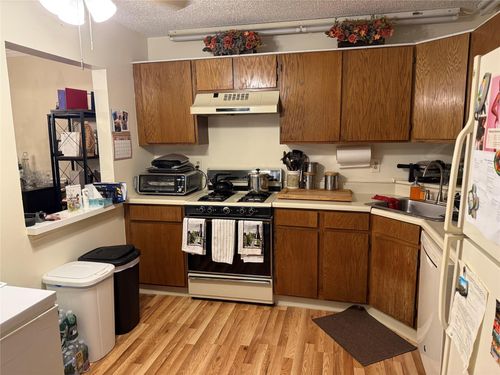 36 Huntington Cir, Peekskill, NY, 10566-2557 | Card Image