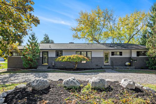 60 Waldon Rd, Clarkston, MI, 48346-2372 | Card Image