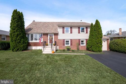 1881 Levering Pl, Bethlehem, PA, 18017-4168 | Card Image