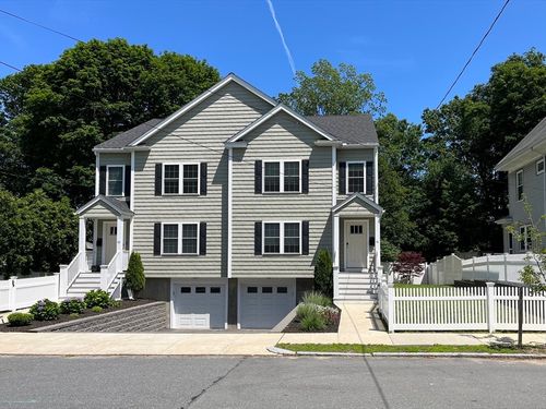 41-41 Rangeley Rd, Arlington, MA, 02474-1235 | Card Image