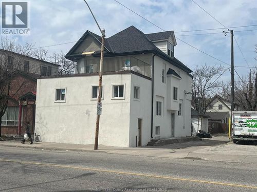 430 Wyandotte St W, Windsor, ON, N9A5X4 | Card Image