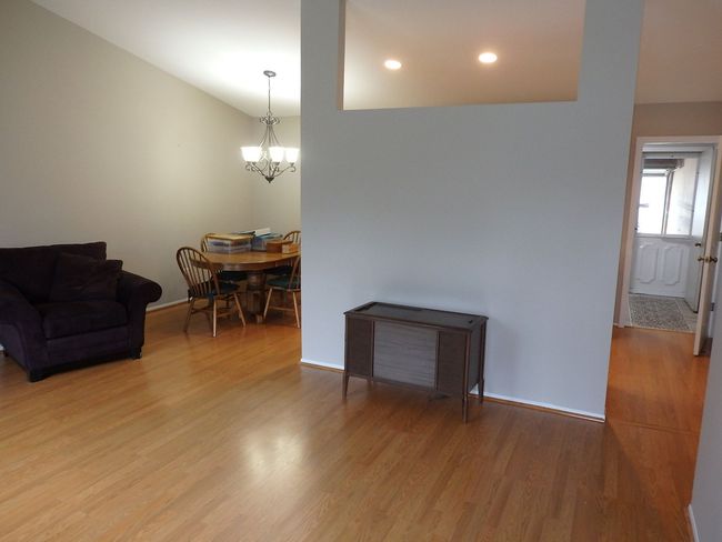 UNIT-2 - 140 Pine Tree Ridge Dr, Condo with 2 bedrooms, 3 bathrooms and null parking in Waterford MI | Image 9