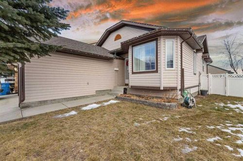 248 West Lakeview Place, Chestermere, AB, T1X1K4 | Card Image