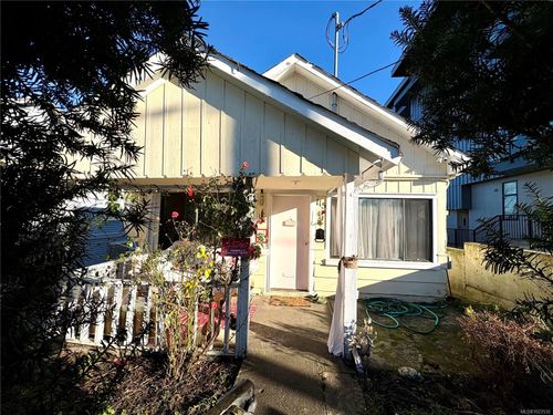 115 Haliburton St, Nanaimo, BC, V9R4V9 | Card Image