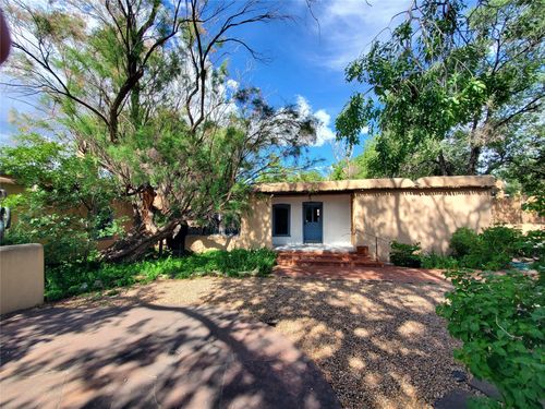 316 Paseo De Peralta, Santa Fe, NM, 87501-1861 | Card Image