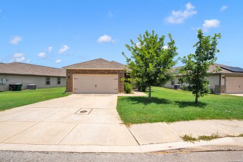 10907 Airmen Dr, Converse, TX, 78109-1400 | Card Image