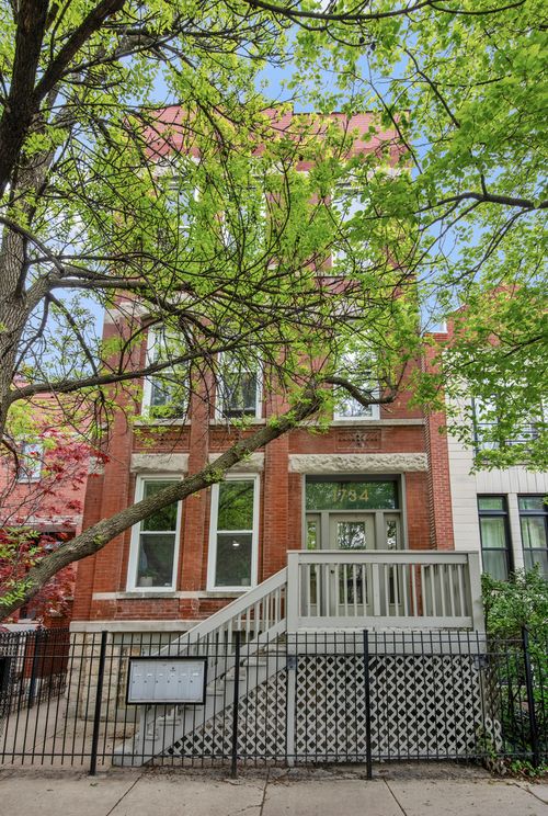 1s-1734 W Ohio St, Chicago, IL, 60622-6064 | Card Image