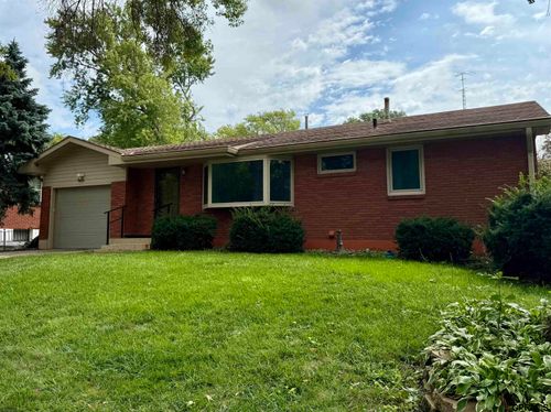 410 Skyway Road, Lincoln, NE, 68505 | Card Image