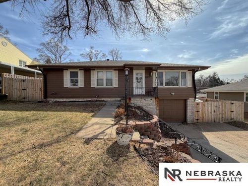 8313 Ruggles Street, Omaha, NE, 68134 | Card Image