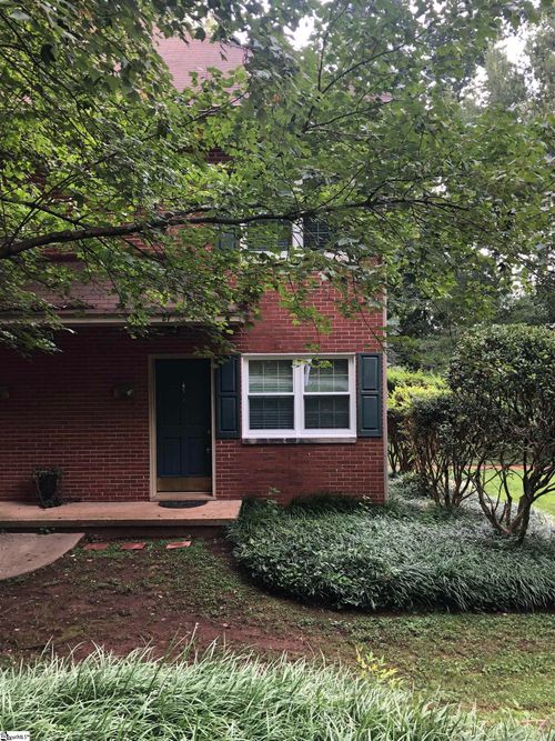 27 Faris Cir, Greenville, SC, 29605-1009 | Card Image