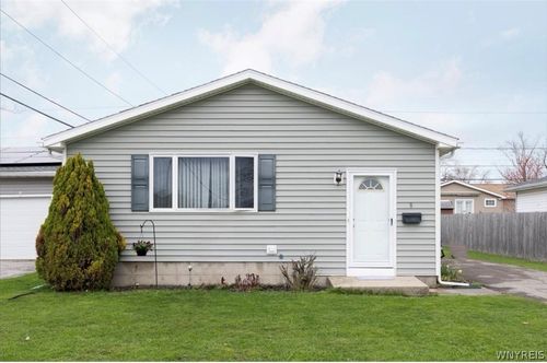 8 E Toulon Drive, Cheektowaga, NY, 14227 | Card Image