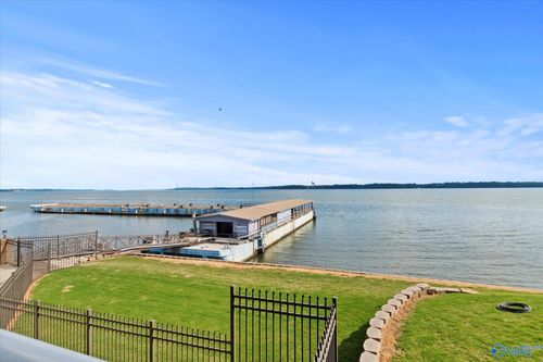 apt-111-6122 Bay Village Dr, Athens, AL, 35611-3734 | Card Image