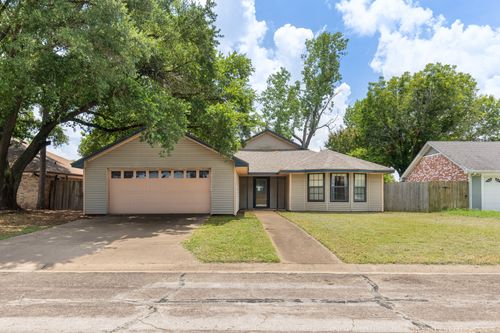 702 Indian Springs Dr, Waco, TX, 76708-9741 | Card Image