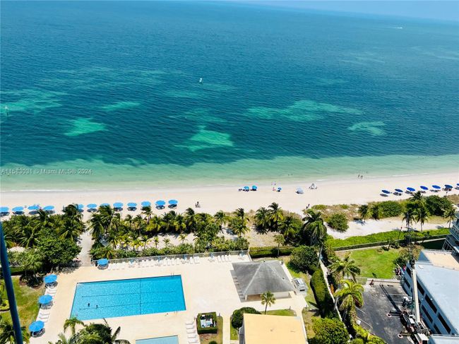 APT-23B - 881 Ocean Dr, Condo with 2 bedrooms, 2 bathrooms and null parking in Key Biscayne FL | Image 7