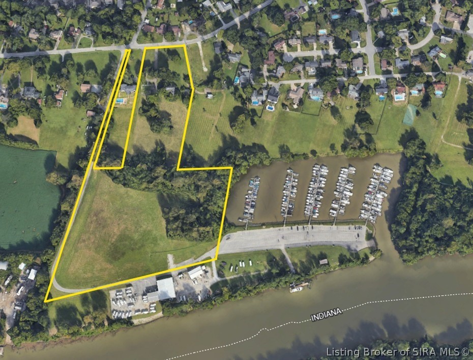 Land in Jeffersonville