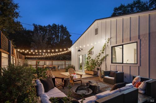 19322 Quigley Ln, Sonoma, CA, 95476-6376 | Card Image