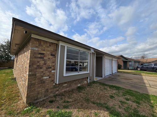 3108 Royal St, Baytown, TX, 77521-1112 | Card Image