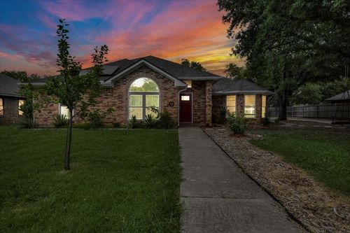 315 Woodlawn St, Krum, TX, 76249-5119 | Card Image