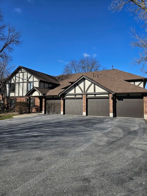 41d-8254 Chestnut Dr, Palos Hills, IL, 60465-2556 | Card Image