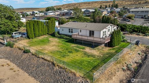 7012 Plaza St Se, Othello, WA, 99344-9648 | Card Image