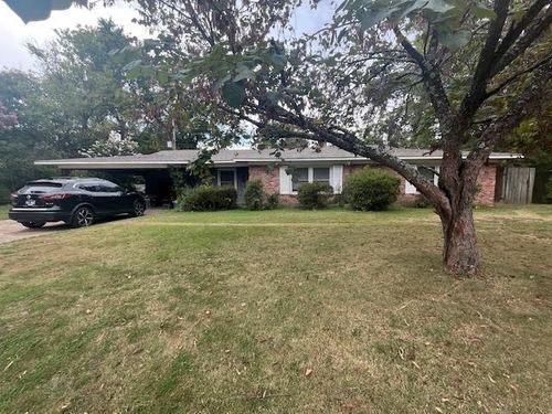 830 Martha Cv, Memphis, TN, 38122-2525 | Card Image