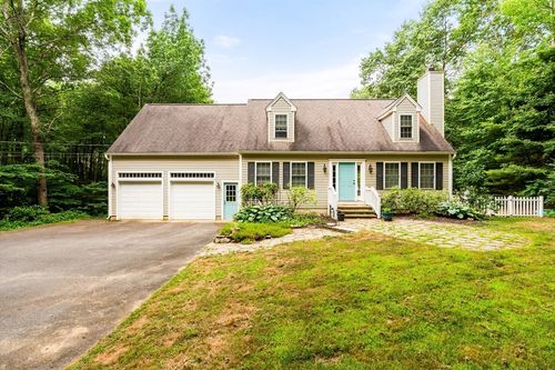 28 Birch Dr, Petersham, MA, 01366-9607 | Card Image