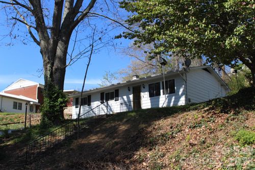 23 High Court Entrance, Asheville, NC, 28806-3239 | Card Image