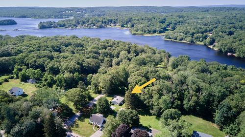 19 Eli Chapman Rd, Moodus, CT, 06469-1402 | Card Image