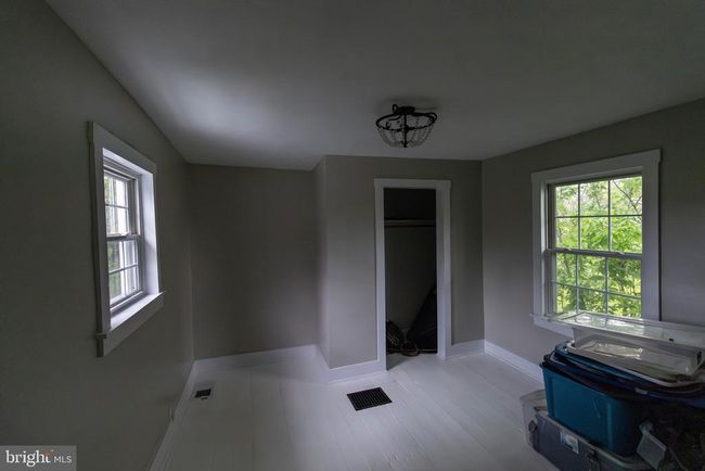 7979 Main St, House other with 3 bedrooms, 2 bathrooms and null parking in MIDDLETOWN VA | Image 23