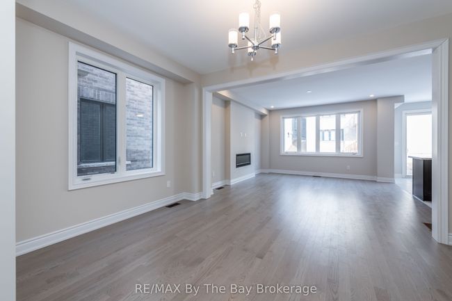 3 Periwinkle Rd, House other with 4 bedrooms, 4 bathrooms and 4 parking in Springwater ON | Image 7