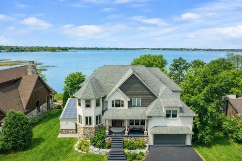 22620 Hayward Ave N, Forest Lake, MN, 55025-8222 | Card Image