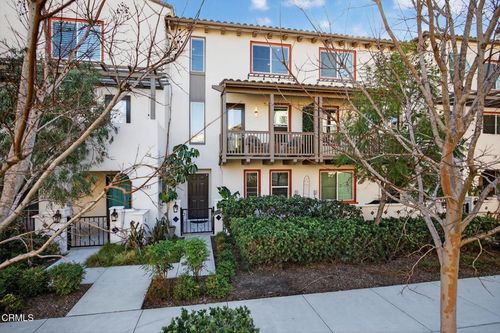 374 Serra St, Camarillo, CA, 93010-7802 | Card Image