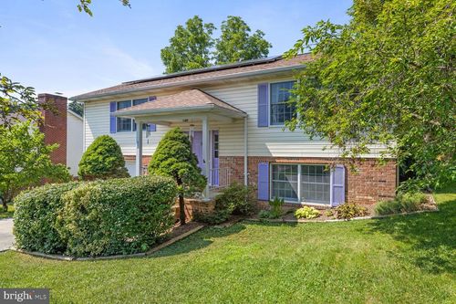 421 Dickerson Ln, STRASBURG, VA, 22657-2527 | Card Image