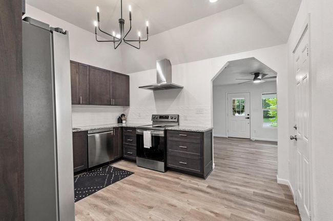 1710 S Walnut St, House other with 2 bedrooms, 2 bathrooms and null parking in Sherman TX | Image 11