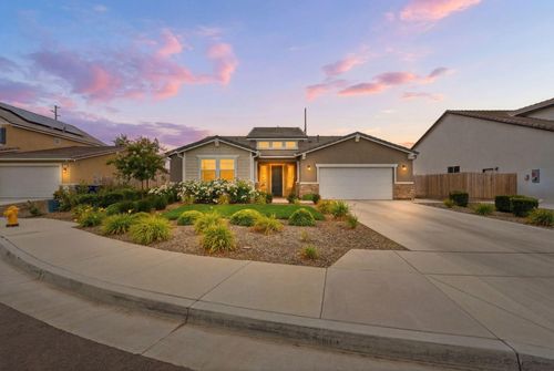 2999 Sand Hills Ave, Tulare, CA, 93274-3208 | Card Image