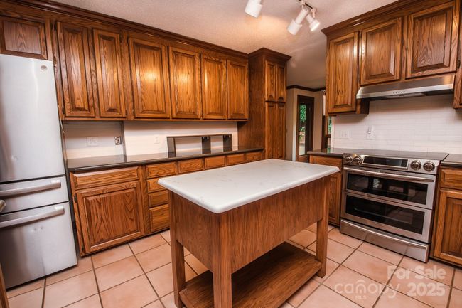 3700 Gainesway Ct Nw, House other with 3 bedrooms, 3 bathrooms and null parking in Concord NC | Image 12