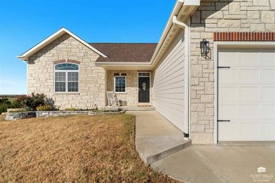 13820 Melissa Vue, House other with 7 bedrooms, 3 bathrooms and null parking in Wamego KS | Image 2