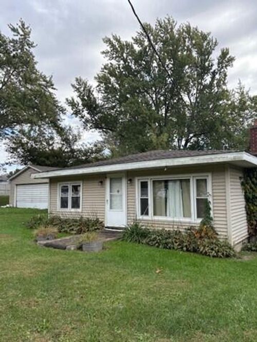 5527 W 153rd Ave, Lowell, IN, 46356-1101 | Card Image