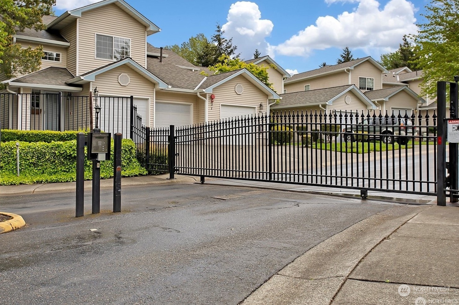 209 1936 S 368th Place, For Sale in Federal Way Zoocasa