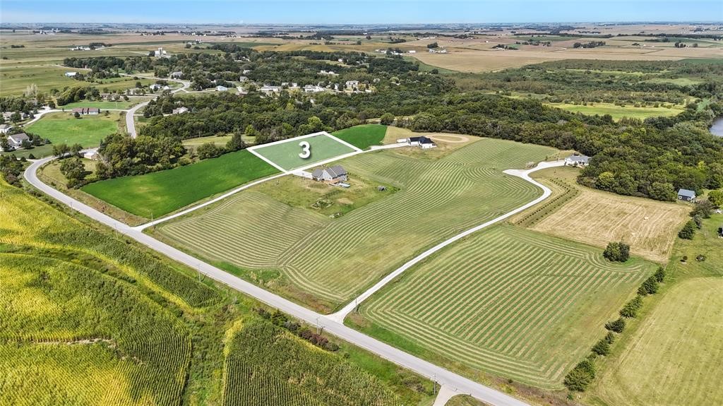 Land in Pella