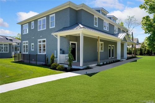 9-21 Montauk Hwy, Southampton, NY, 11968 | Card Image