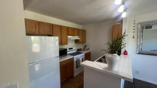 e118-8055 E Thomas Rd, Scottsdale, AZ, 85251-6633 | Card Image