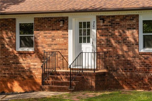 701 Crooked Run Rd, Rural Hall, NC, 27045-9555 | Card Image