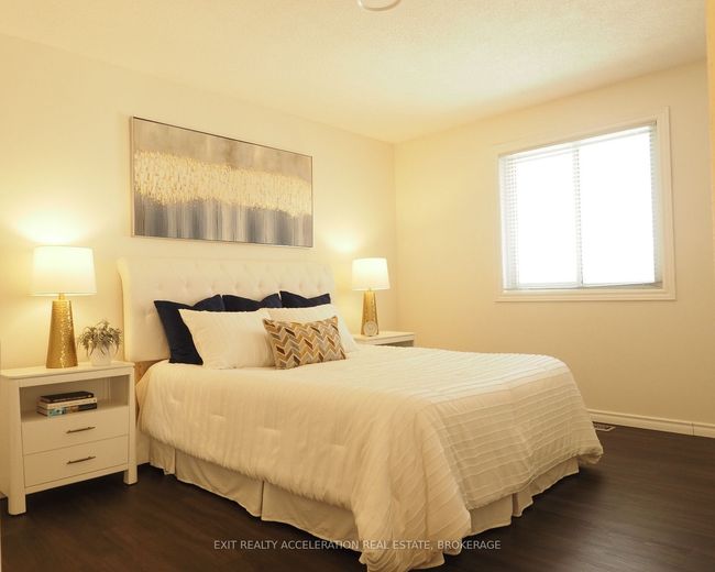 1302 Brackenwood Cres, House attached with 4 bedrooms, 2 bathrooms and 1 parking in Kingston ON | Image 22