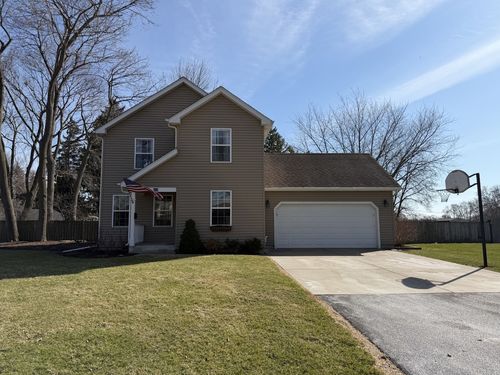 645 E State St, South Elgin, IL, 60177-2152 | Card Image