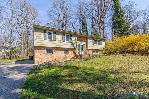 3802 N Middlebrook Ct, Chester, VA, 23831-4722 | Card Image